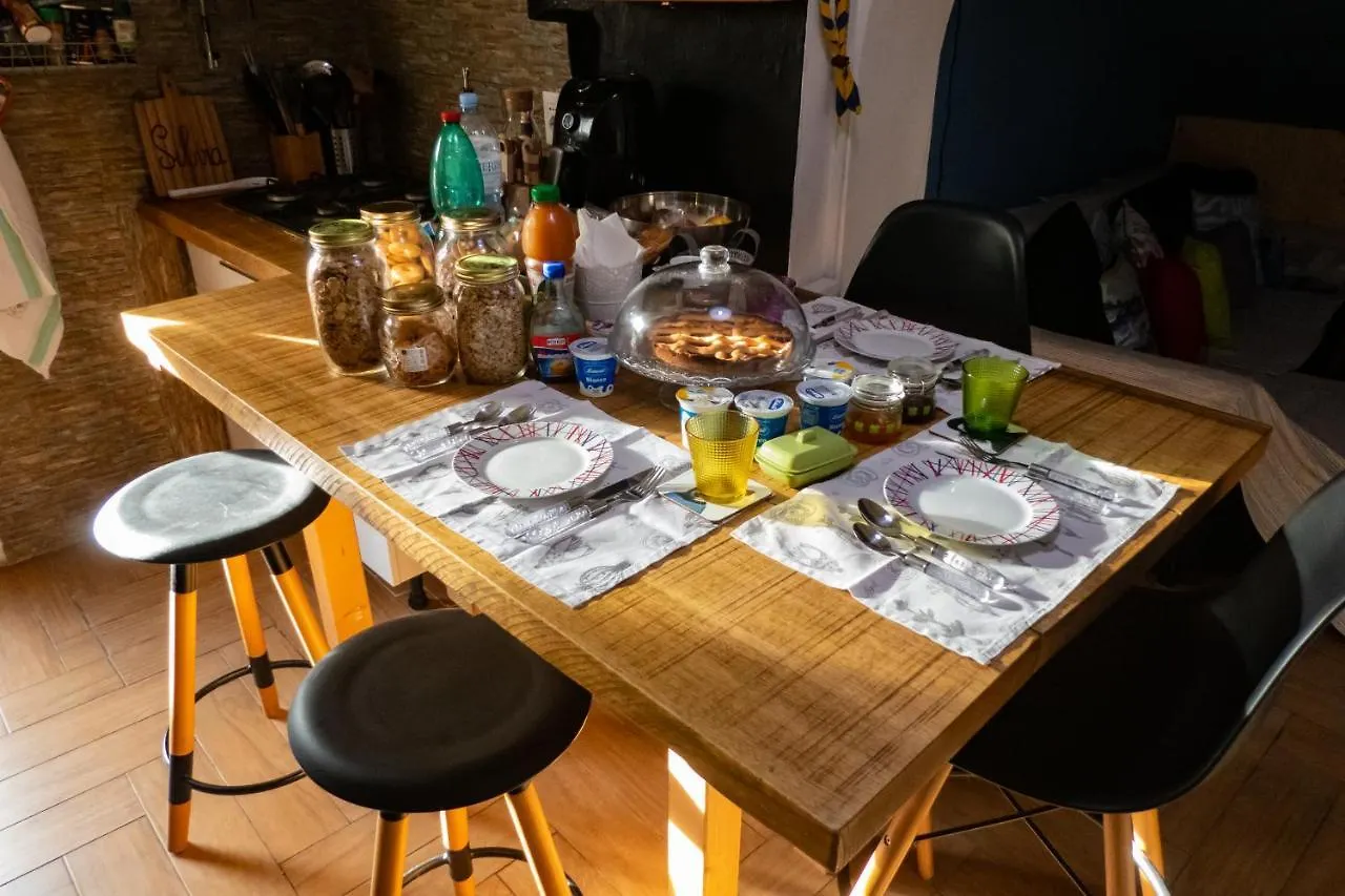 Bed and Breakfast Passaggio a Sud Ovest Iglesias 0*,  Italia