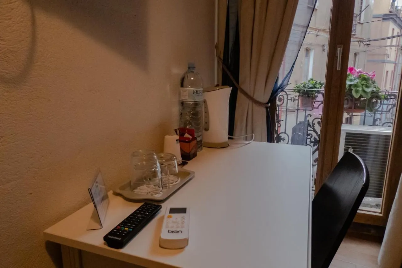 Bed and Breakfast Passaggio a Sud Ovest Iglesias 0*,  Italia