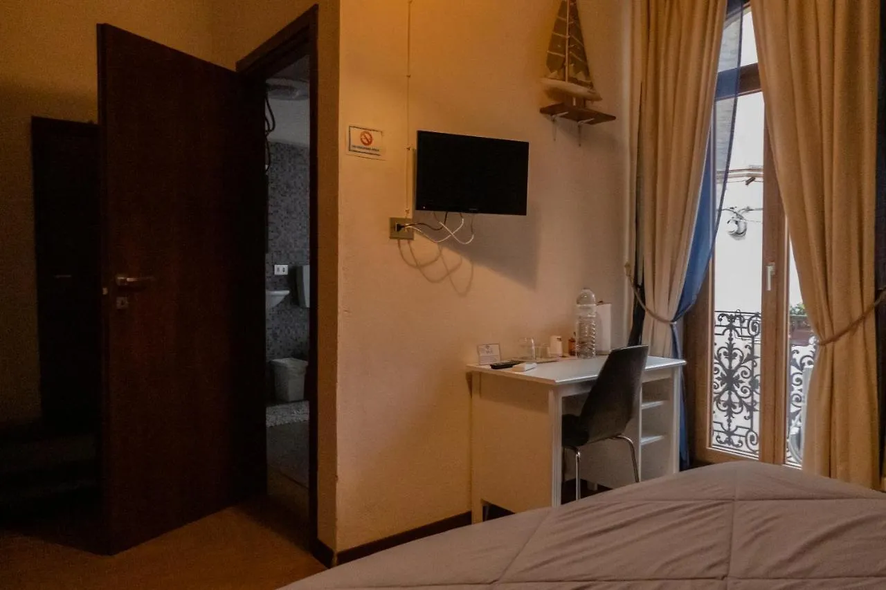 Bed and Breakfast Passaggio a Sud Ovest Iglesias 0*,